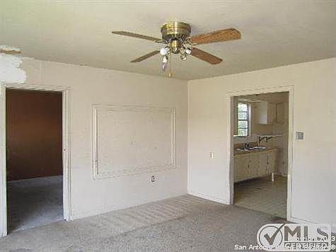 2nd image of 1211 Drury Ln