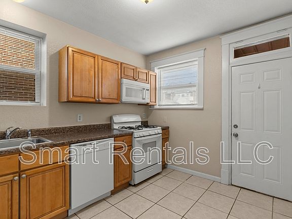 2nd image of 5065 Lindenwood Ave #1F