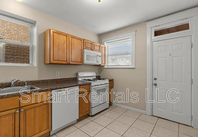 5065 Lindenwood Ave #1F — Photo 2