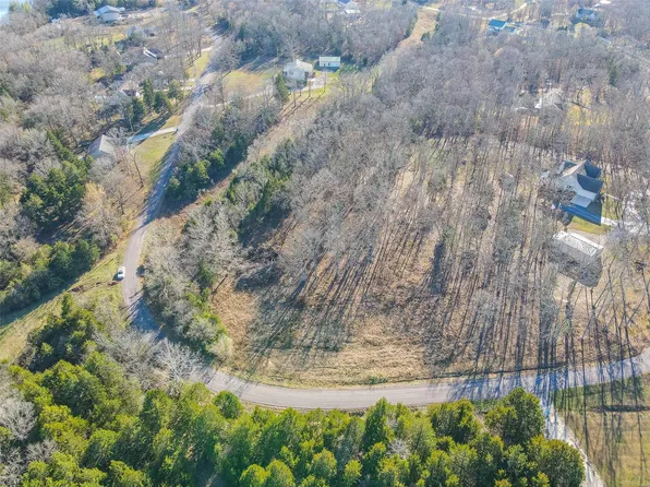 104 Oakdale Cir, Cuba, MO 65453