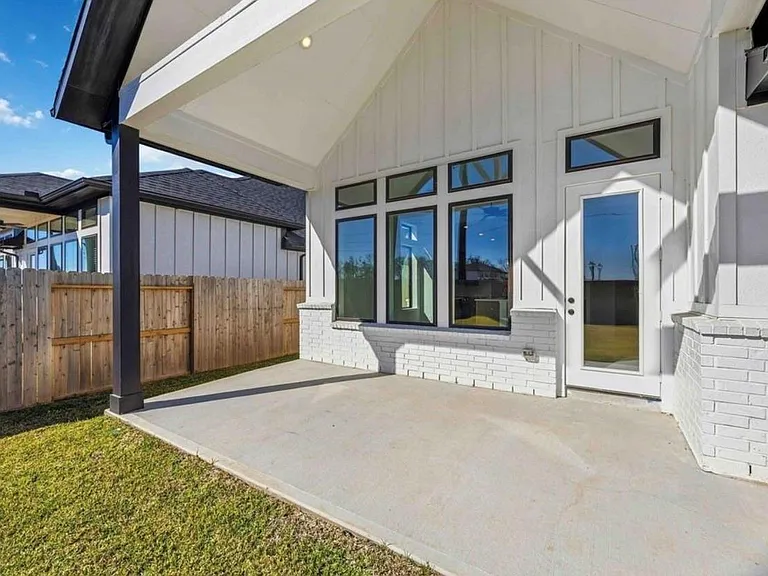 10326 Water Harbor Dr — Photo 21