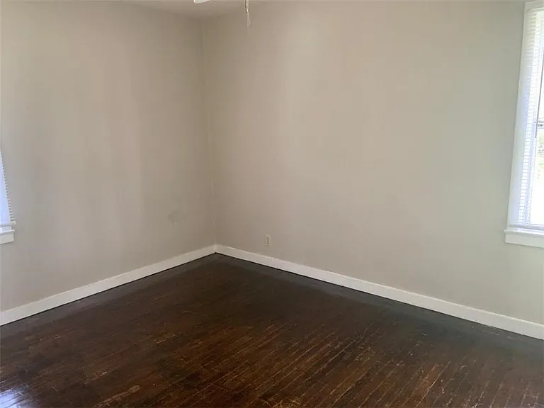 3173 Baronne St — Photo 9