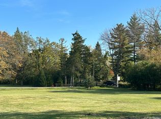 118 Dickens Rd, Northfield, IL 60093