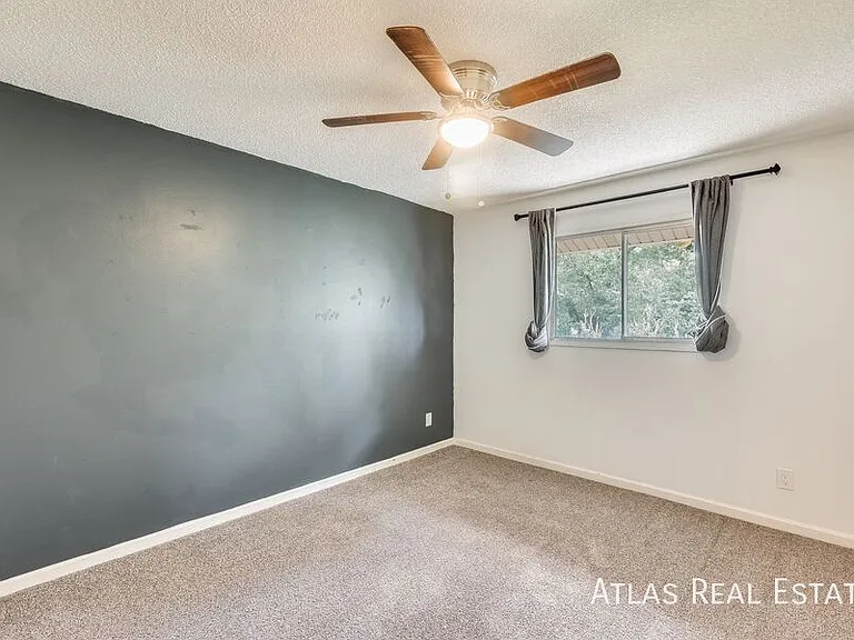 1649 W Hazelwood St — Photo 29