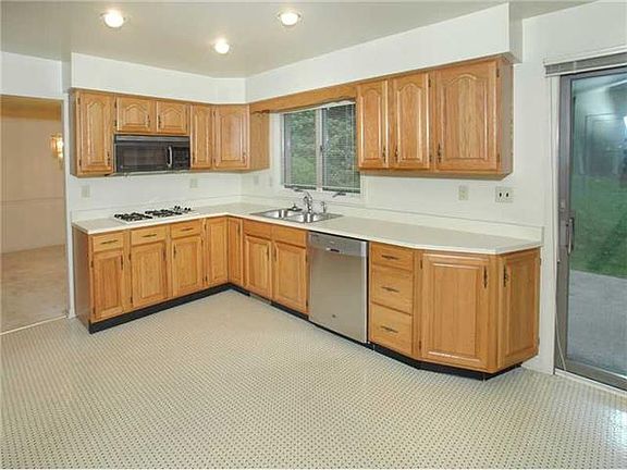 2nd image of 316 Satinwood Ln