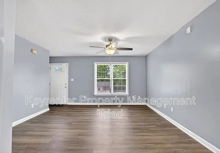 1608 McPherson St — Photo 9