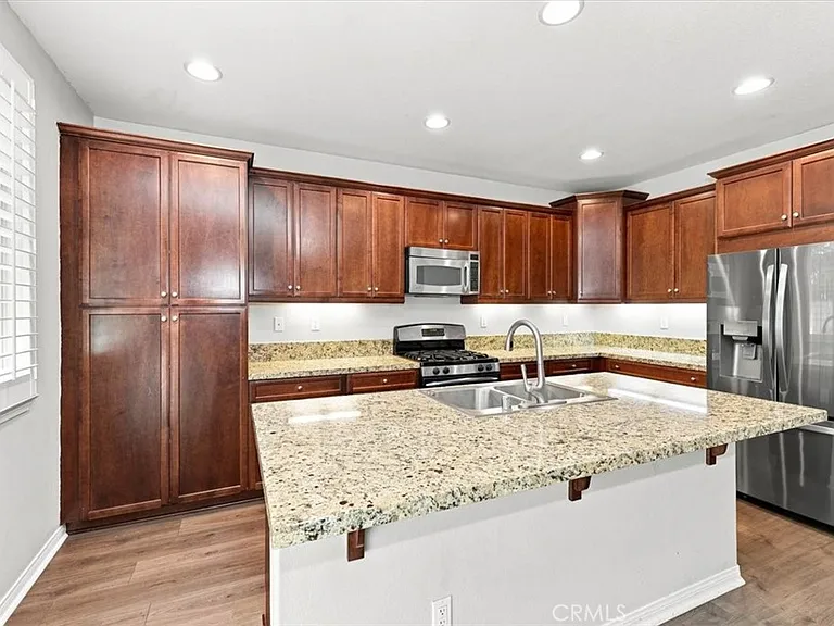 24939 Coral Canyon Rd — Photo 18