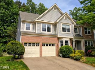 9750 Water Oak Dr, Fairfax, VA 22031