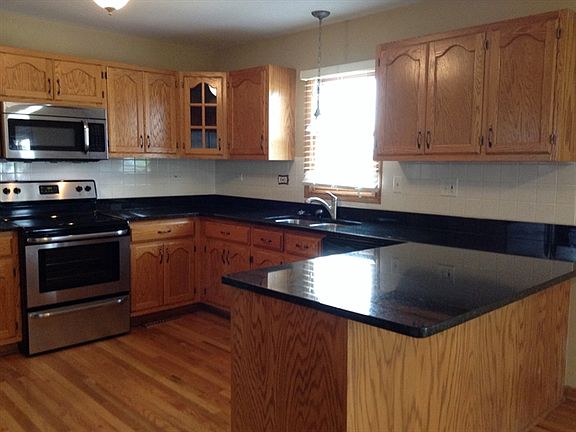2nd image of 24905 Vermette Rd