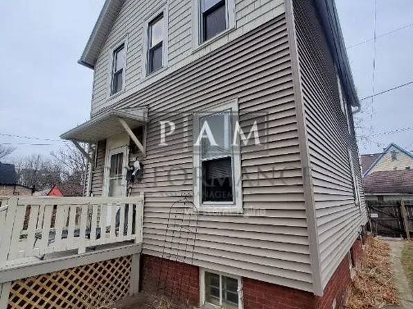 2935 N Booth St, Milwaukee, WI 53212