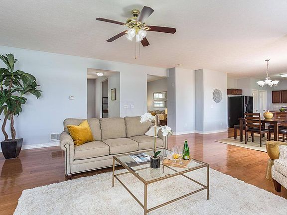 5th image of 4511 Hoffman Farms Dr
