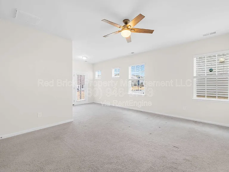 2207 Restina Dr — Photo 16