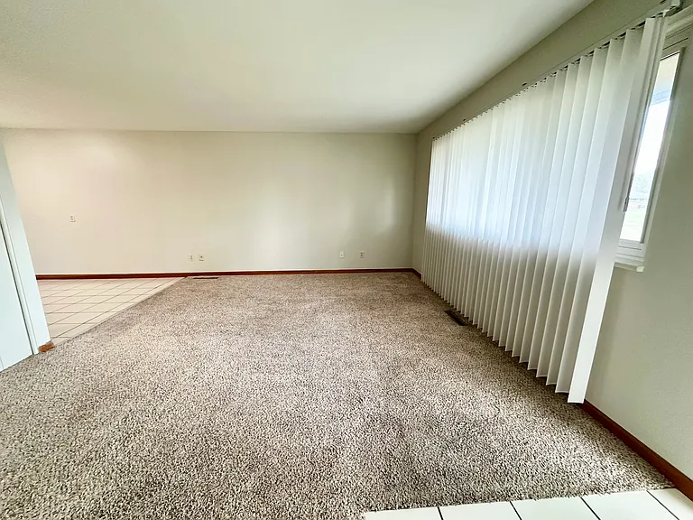 7075 Bartlett Rd — Photo 4