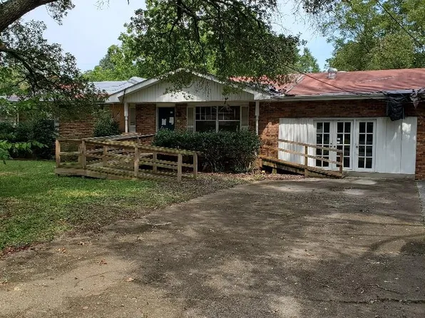 710 Fricks Ln, Rossville, GA 30741