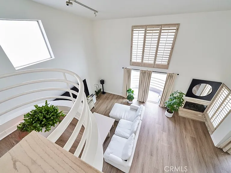 1617 S Beverly Glen Blvd #303 — Photo 5