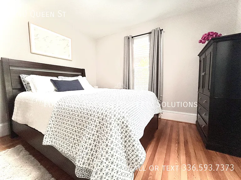 2240 Queen St — Photo 21