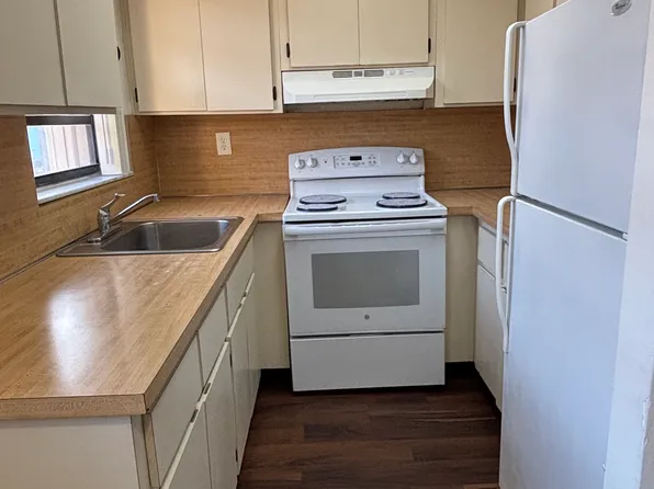 5729 W 26th Ave, Hialeah, FL 33016