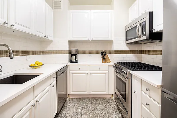 Sold by Compass | media 23