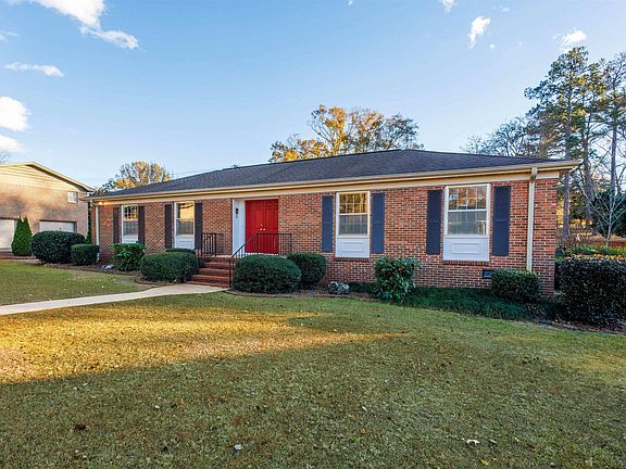 3rd image of 904 Heritage Dr