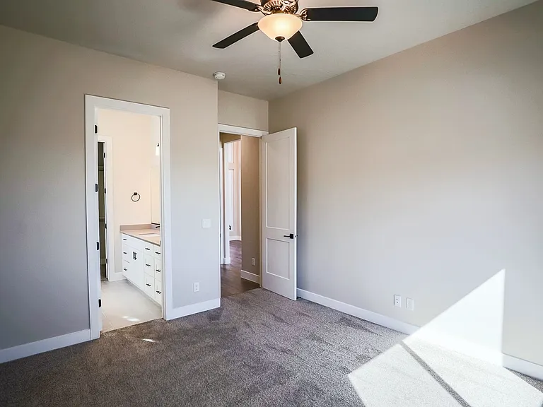 1855 W 740 South Cir — Photo 23