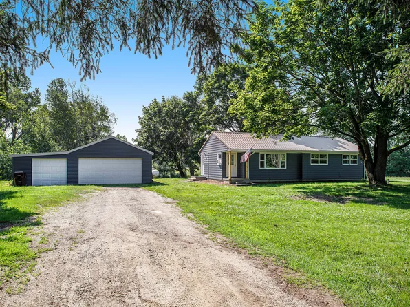 21044 Junction Rd, Bellevue, MI 49021