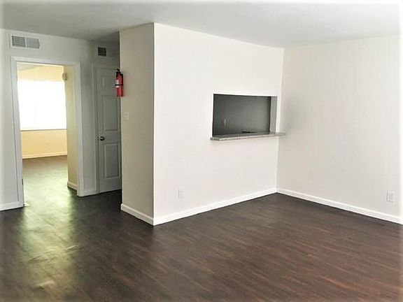 Living room / Dinning room combo