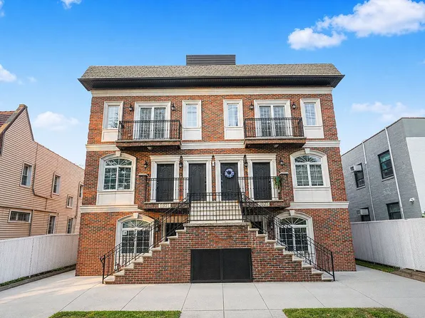 1023 72nd St Floor 3, Brooklyn, NY 11228