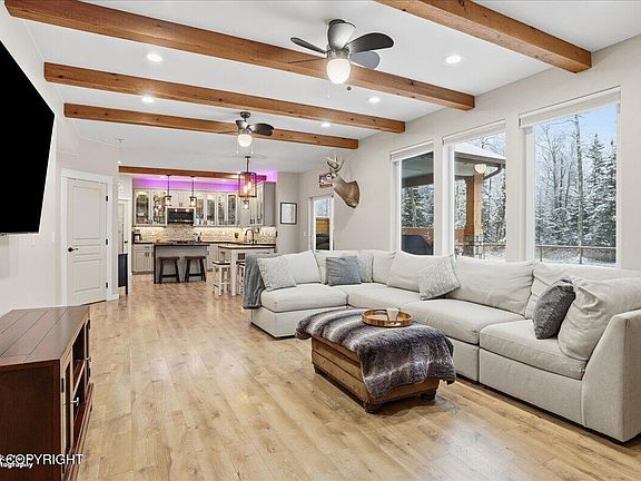 3rd image of 3180 E Dreamland Cir