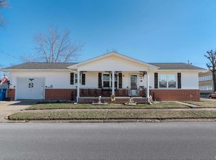 701 Jefferson Ave, Johnston City, IL 62951