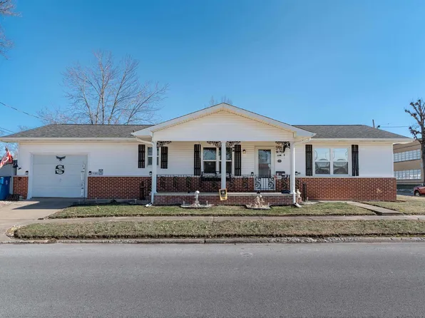 701 Jefferson Ave, Johnston City, IL 62951