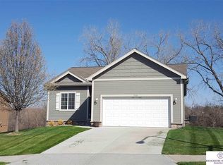 7324 Frederick Cir, La Vista, NE 68128