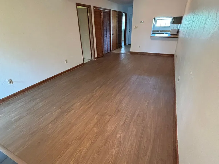 1108 Greentree Ct #I — Photo 11