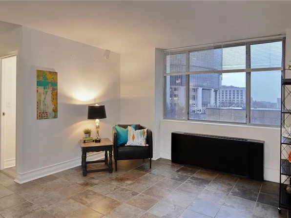 600 E 8th St APT 5T, Kansas City, MO 64106