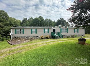 7014 River Bend Rd, Claremont, NC 28610