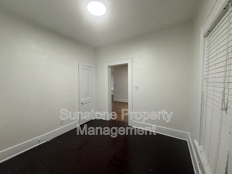 103 W 3rd St — Photo 14