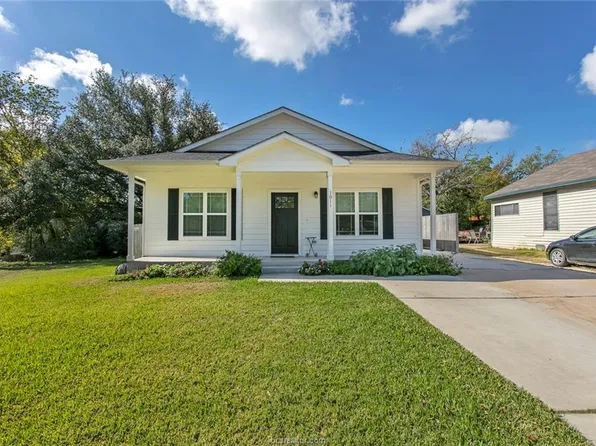 1011 E 28th St, Bryan, TX 77803