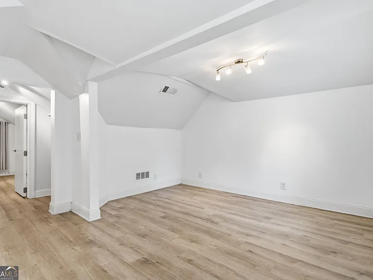 1669 Emerald Ave SW — Photo 23