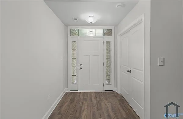 225 Alonzo Toney Dr — Photo 2