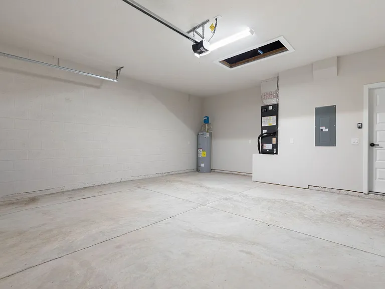 18 Wood Amber Ln #B — Photo 34