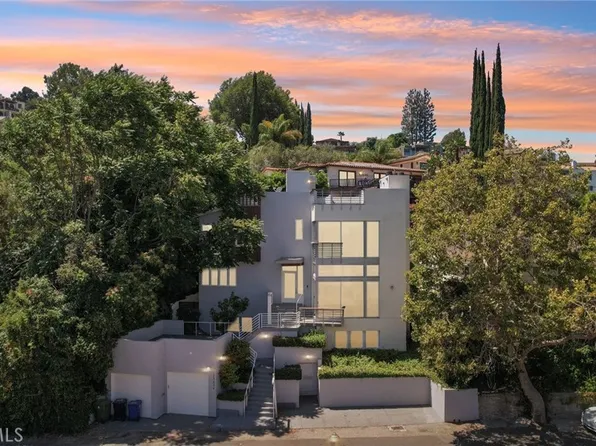 13424 Contour Dr, Sherman Oaks, CA 91423