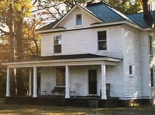 1202 Sneads Store Rd, Kenbridge, VA 23944