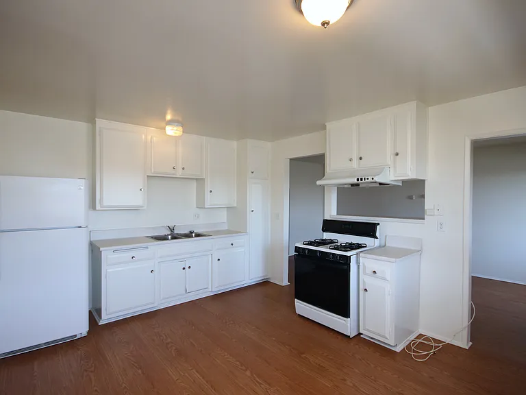 1005 S Marguerita Ave #E — Photo 6