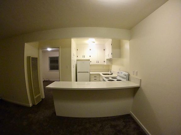 4th image of 520 N San Mateo Dr APT 3