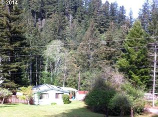 961 Keiser Ln, Brookings, OR 97415