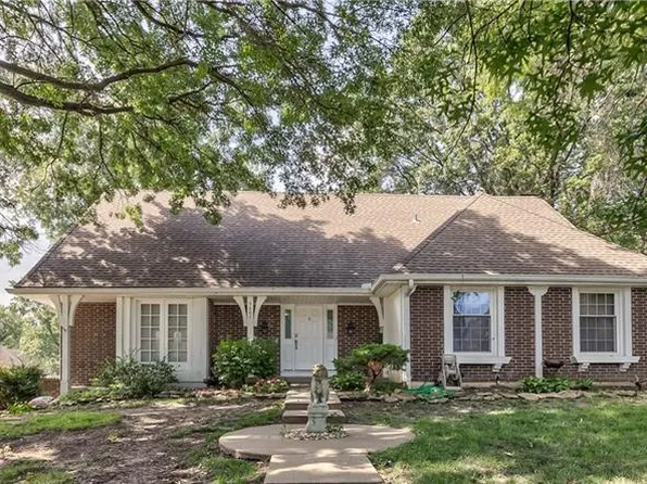 9607 W 104th Ter, Overland Park, KS 66212