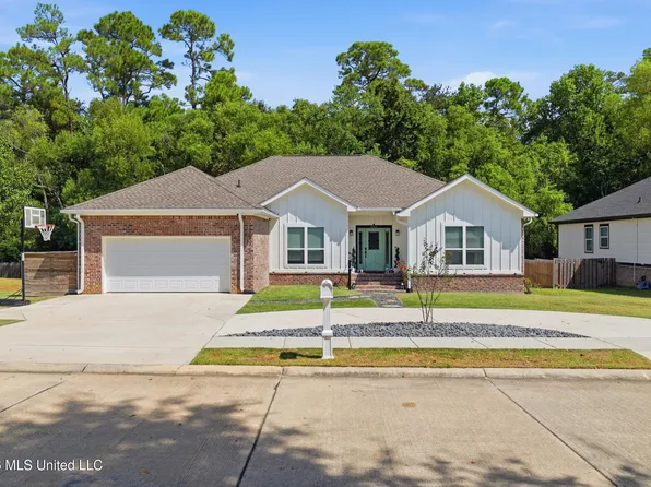 2265 Club Moss Cir, Biloxi, MS 39532