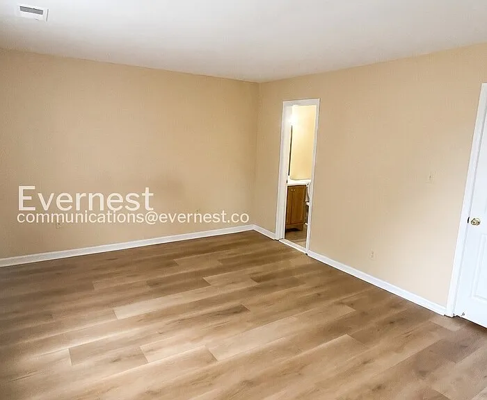 7345 Rhondda Dr — Photo 11