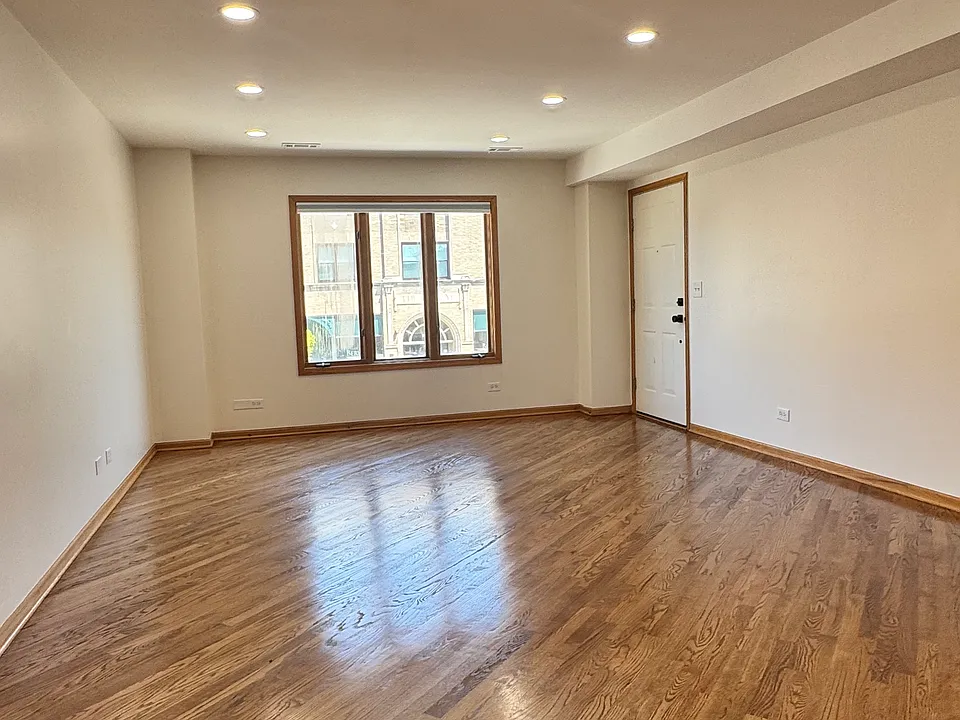 3138 Oak Park Ave #2
