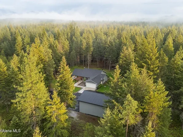 990 Goldfinch Ln, Spirit Lake, ID 83869