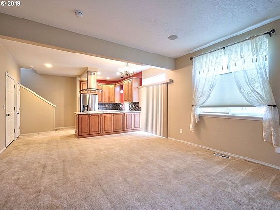 3rd image of 7807 NE 24th Ct
